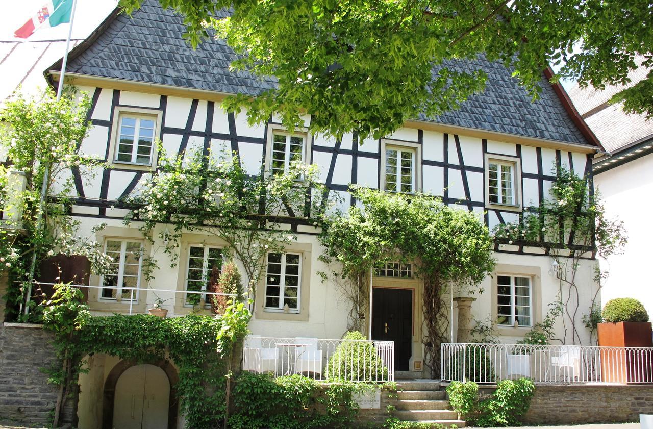 Moselquartier Bed and Breakfast Reil Exteriör bild
