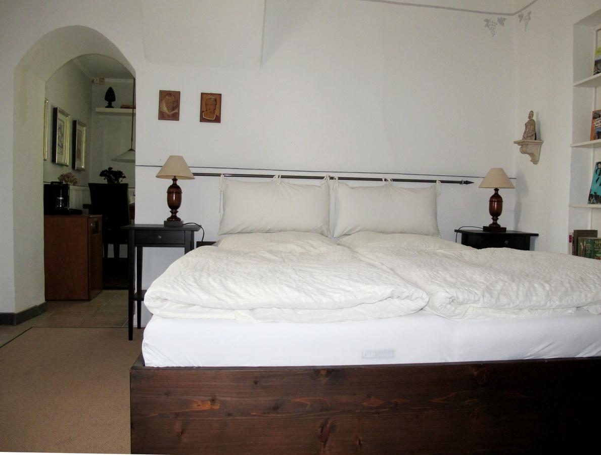 Moselquartier Bed and Breakfast Reil Exteriör bild